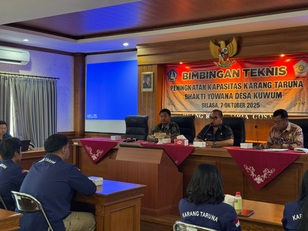 Bimbingan Teknis Peningkatan Kapasitas Karang Taruna Bhakti Yowana Desa Kuwum